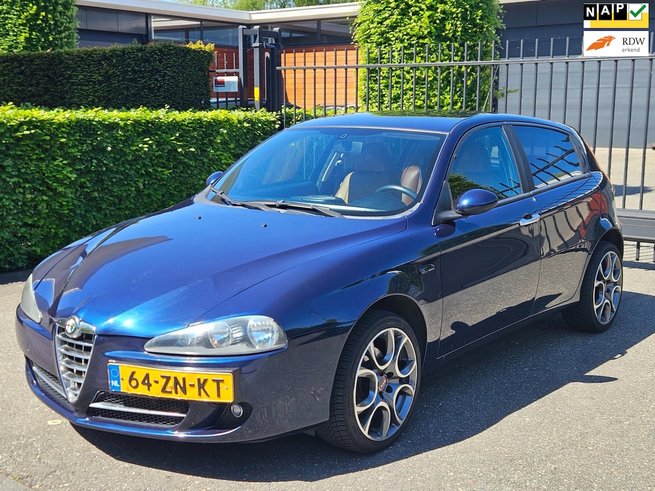 Alfa Romeo 147 - 1.6 T.Spark Progression|Clima|NAVI|Camera|GroteScherm|Leer|Trekhaak|Sportvelgen - AutoWereld.nl