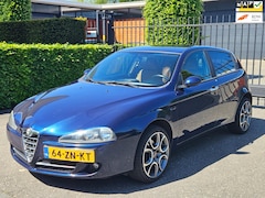 Alfa Romeo 147 - 1.6 T.Spark Progression|Clima|NAVI|Camera|GroteScherm|Leer|Trekhaak|Sportvelgen