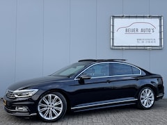 Volkswagen Passat - 2.0 TSI 4Motion Highline Business R Schuifdak/Carplay/ACC