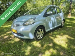 Toyota Aygo - 1.0-12V 5 deurs nieuwe apk koopje Volle tank