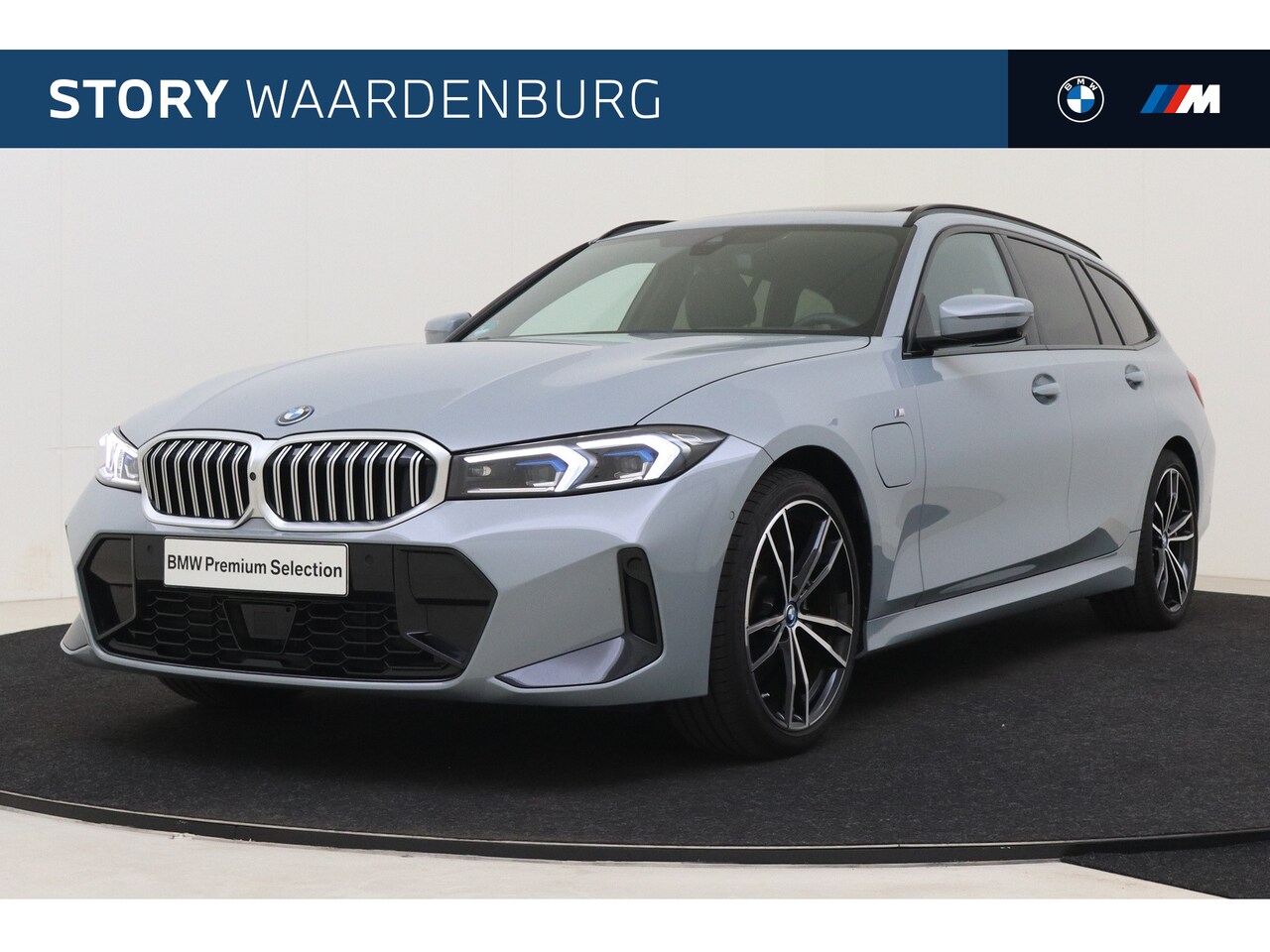 BMW 3-serie Touring - 330e High Executive M Sport Automaat / Panoramadak / Trekhaak / Sportstoelen / Adaptieve L - AutoWereld.nl