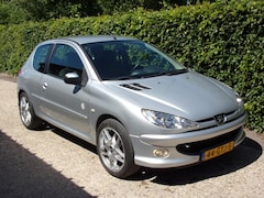 Peugeot 206 - 1.4 Génération AIRCO NWE APK 136.299 KM
