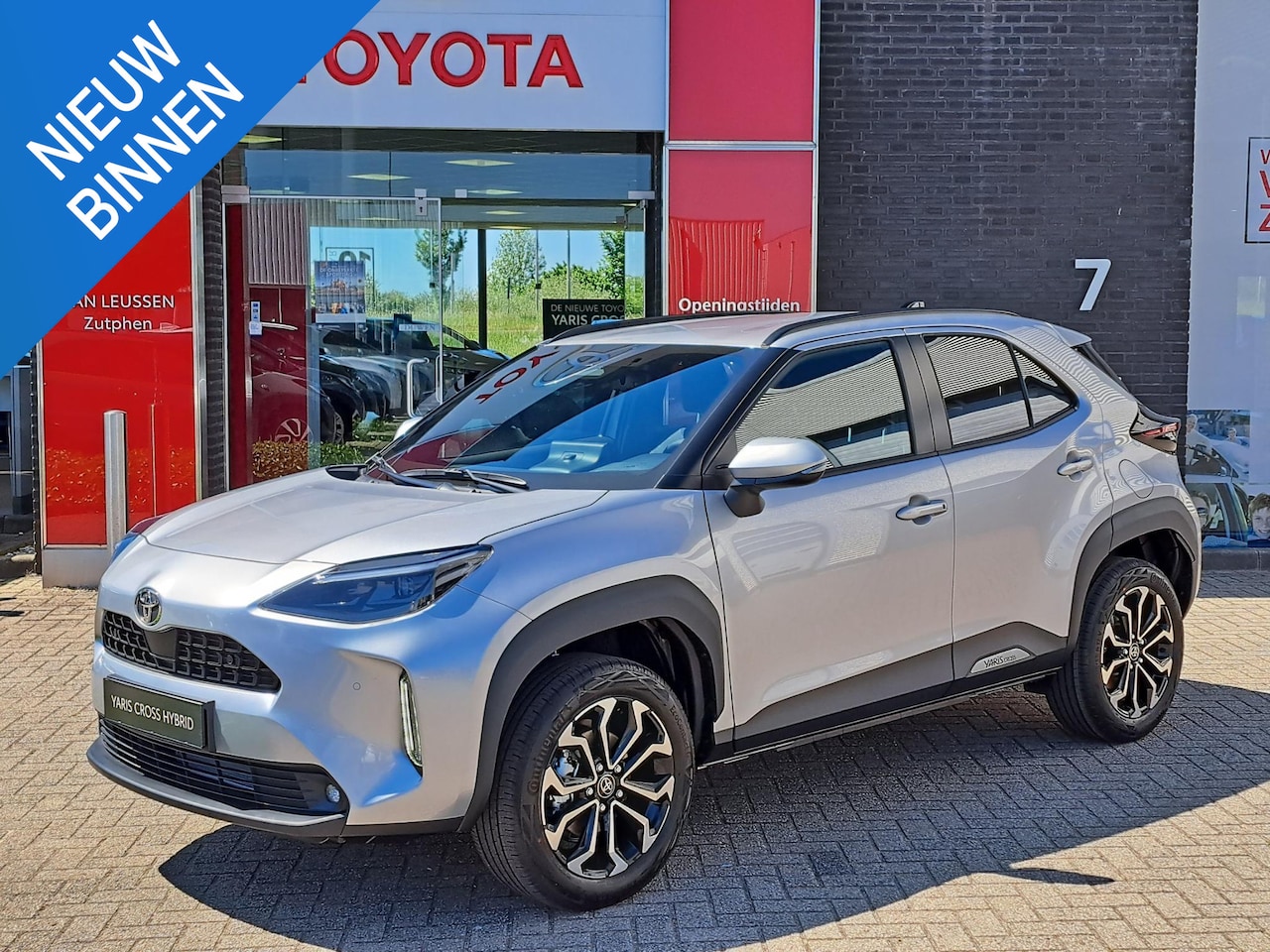 Toyota Yaris Cross - 1.5 Hybrid 115 Dynamic COMFORT PACK MODELJAAR 2025 NIEUW UIT VOORRAAD LEVERBAAR - AutoWereld.nl