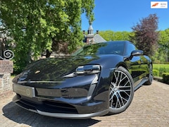Porsche Taycan - Performance | Sport Chrono | PDLS | Pano | Bose |