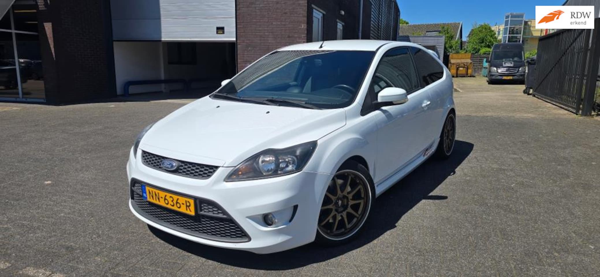 Ford Focus - 2.5 ST | Airco | 300PK | - AutoWereld.nl