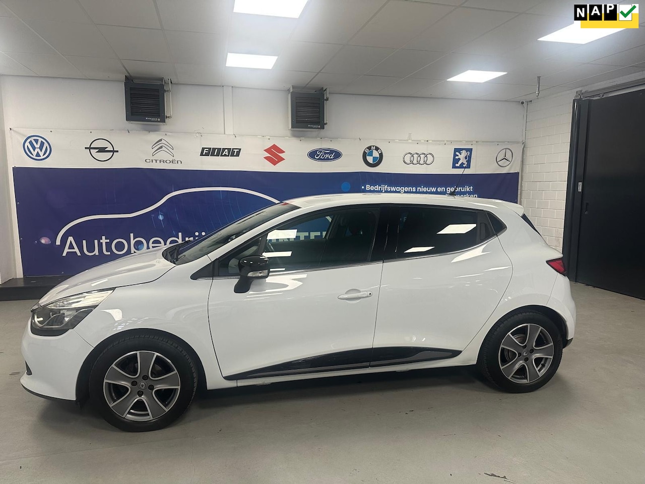 Renault Clio - 0.9 TCe ECO Night&Day CRUISE/AIRCO - AutoWereld.nl