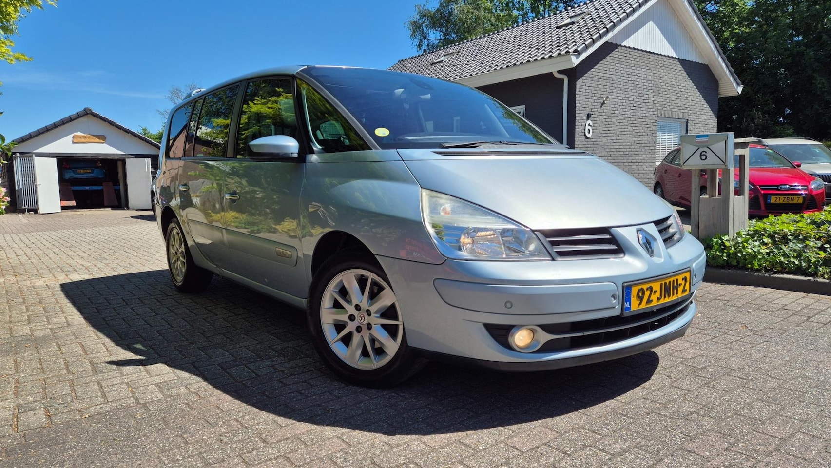 Renault Grand Espace - 2.0T Dynamique-clima-DVD-PANO-bj 2009 - AutoWereld.nl
