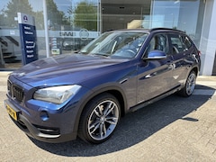 BMW X1 - sDrive18i Sportstoelen/Trekhaak/Navigatie