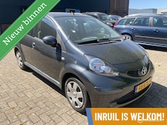 Toyota Aygo - 1.0-12V + NIEUWE APK - 5 deurs
