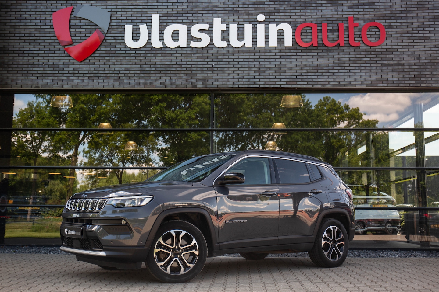 Jeep Compass - 4xe 190 Plug-in Hybrid Electric Limited Business 4xe 190 Plug-in Hybrid Electric Limited Business , Adap. cruise, Carplay, Stuur/stoelverwa - AutoWereld.nl