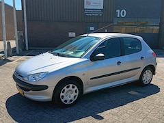Peugeot 206 - 1.4 One-line