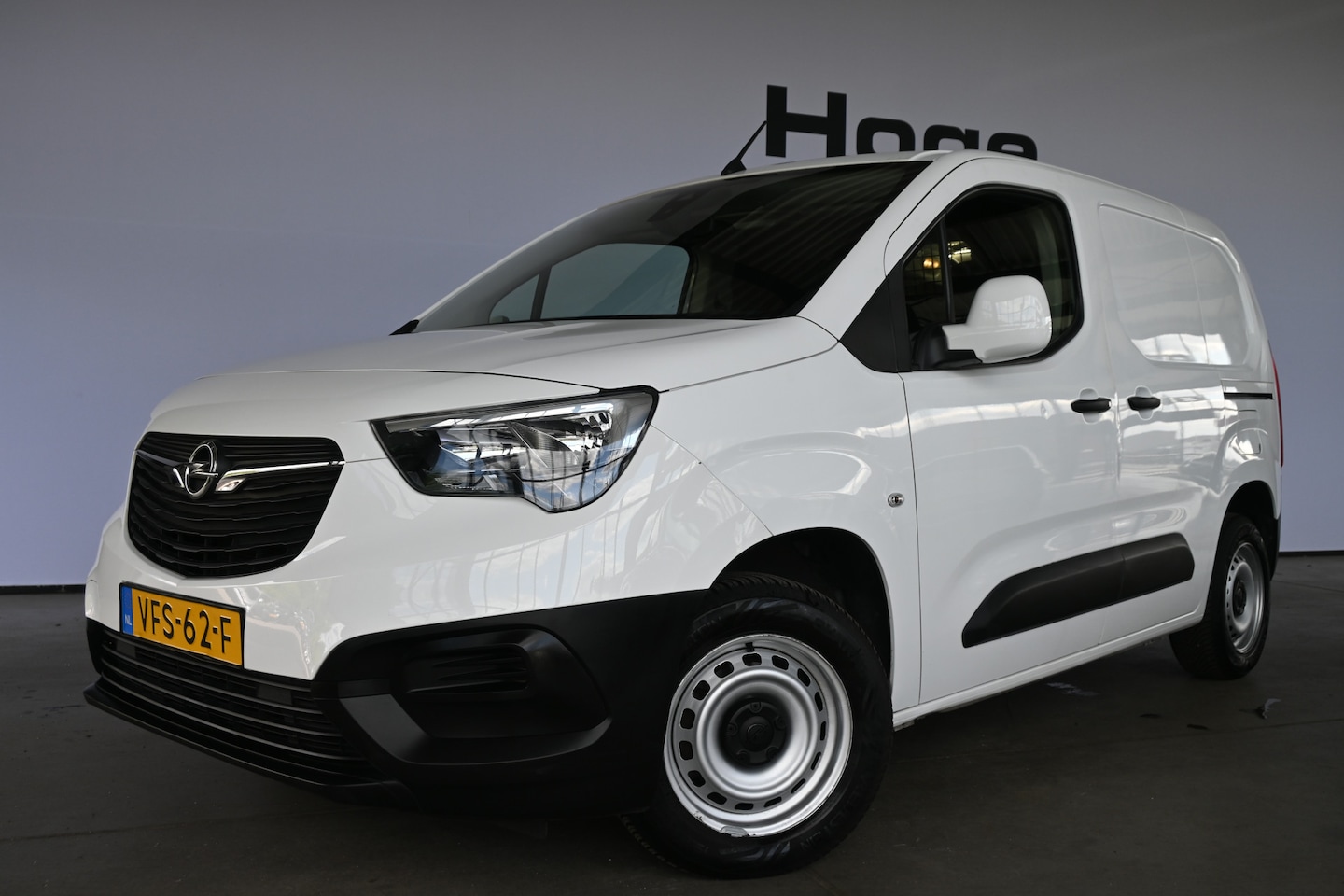 Opel Combo - 1.5D L1H1 Edition Airco Cruise control Navigatie Apple CarPlay PDC Inruil Mogelijk! - AutoWereld.nl