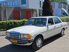 Mercedes-Benz 200-280 (W123) - 250 apk 21-06-2026