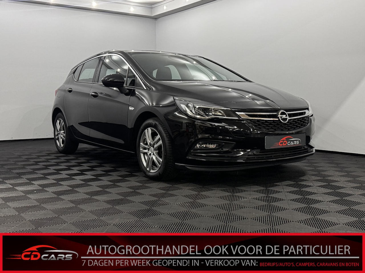 Opel Astra - 1.4 Turbo Online Edition Half leder, Parkeersensoren, Navi, Keyless start, Rijstrook corre - AutoWereld.nl