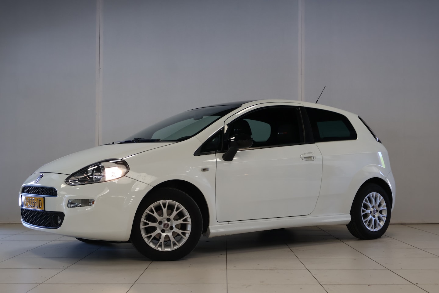 Fiat Punto Evo - 1.2 Pop | Levering met nw APK! - AutoWereld.nl