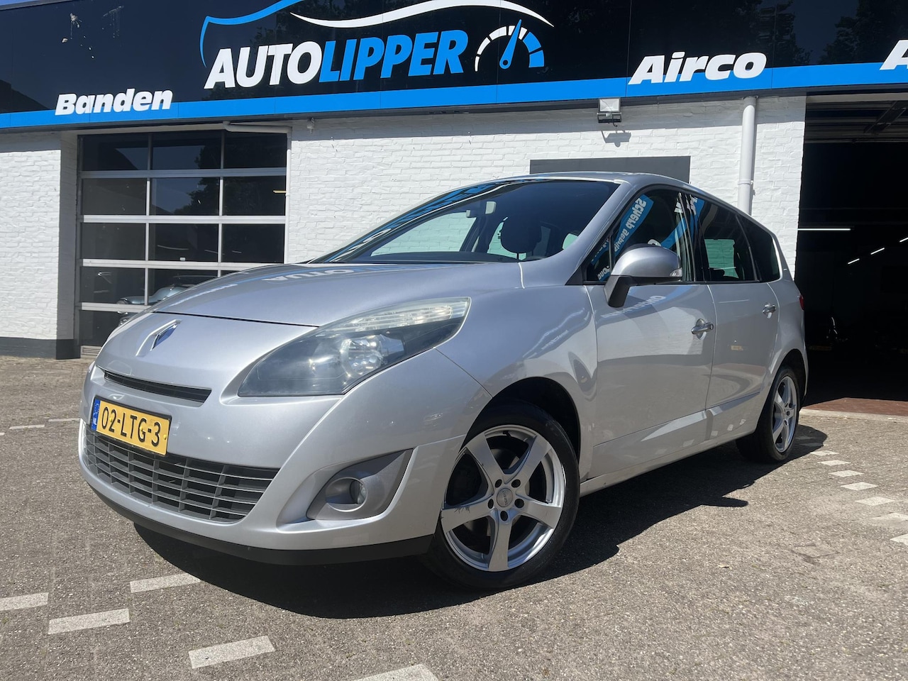 Renault Grand Scénic - 1.6 Celsium /Navi/LM velgem/Airco/Trekhaak - AutoWereld.nl