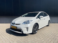 Toyota Prius - 1.8  Plug-in Executive Business JBL / Leder / Xenon / Dealer Onderhouden