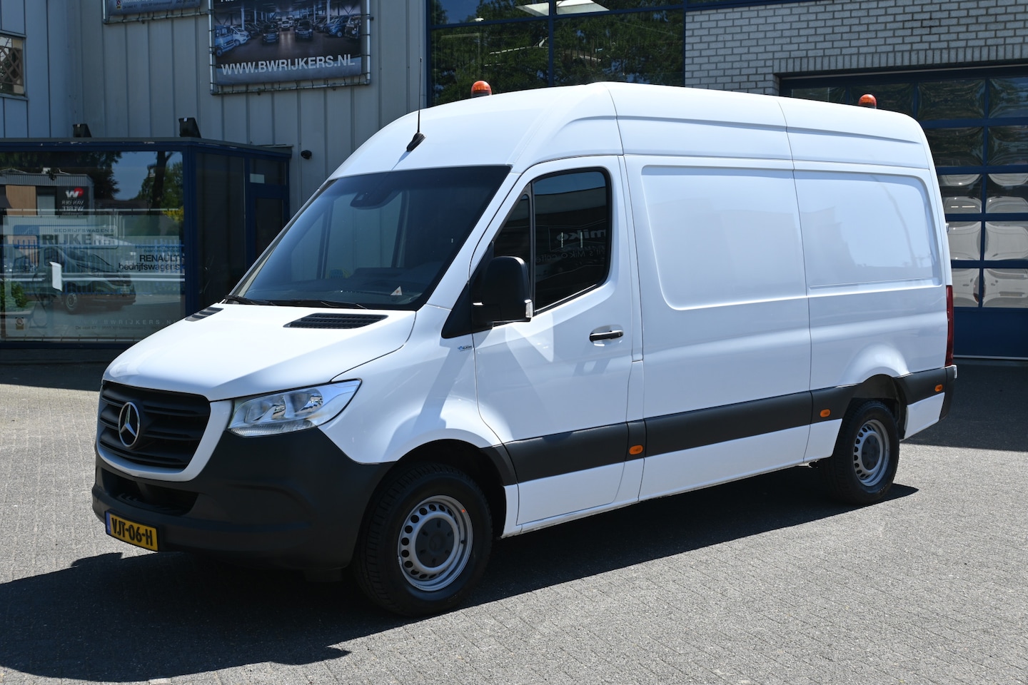 Mercedes-Benz Sprinter - 315 CDI L2H2 3500 KG trekhaak, Navigatie met camera - AutoWereld.nl