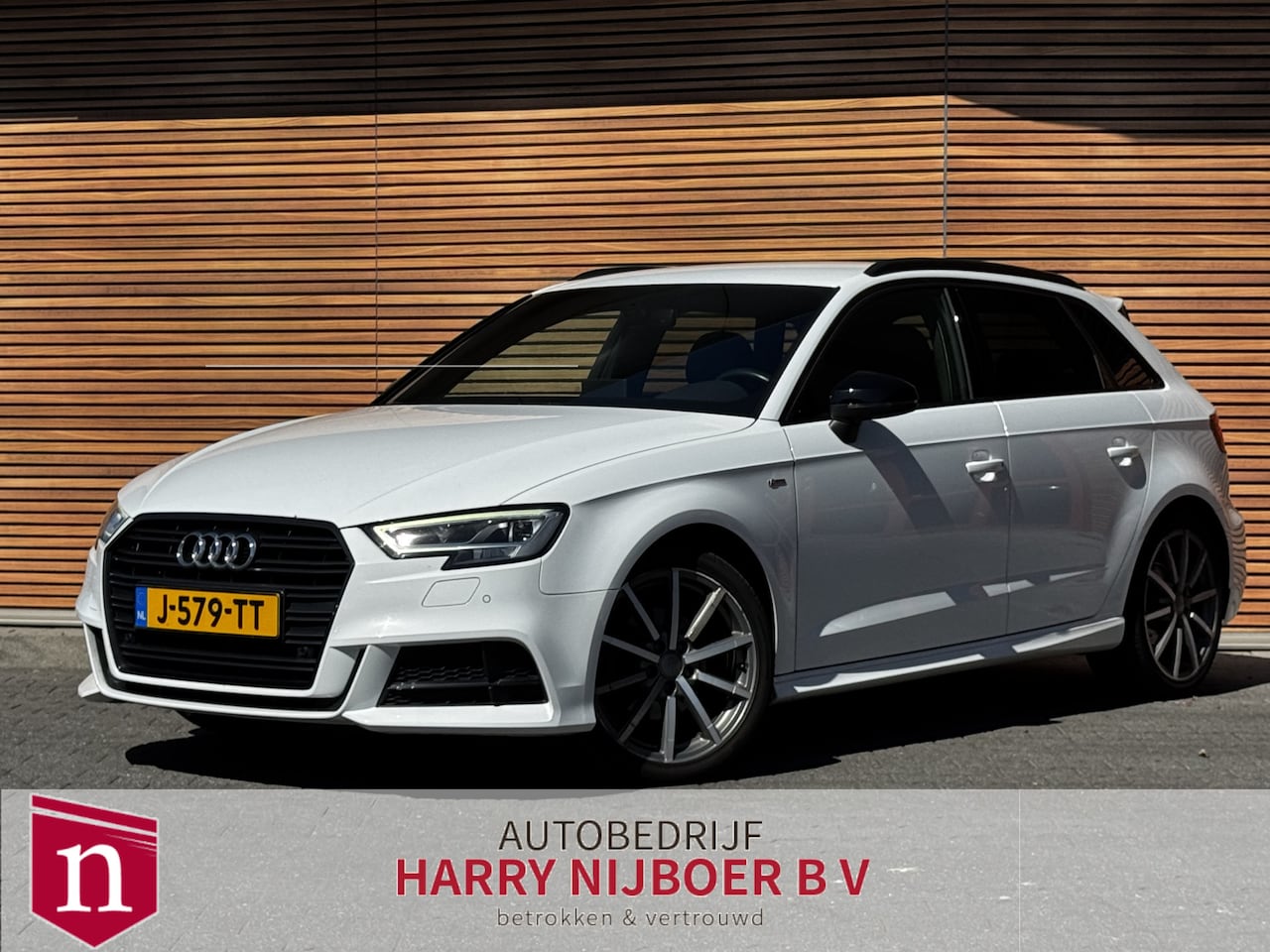 Audi A3 Sportback - 35 TFSI CoD Sport S Line Edition S-Line / Navigatie / Parkeerhulp v+a - AutoWereld.nl