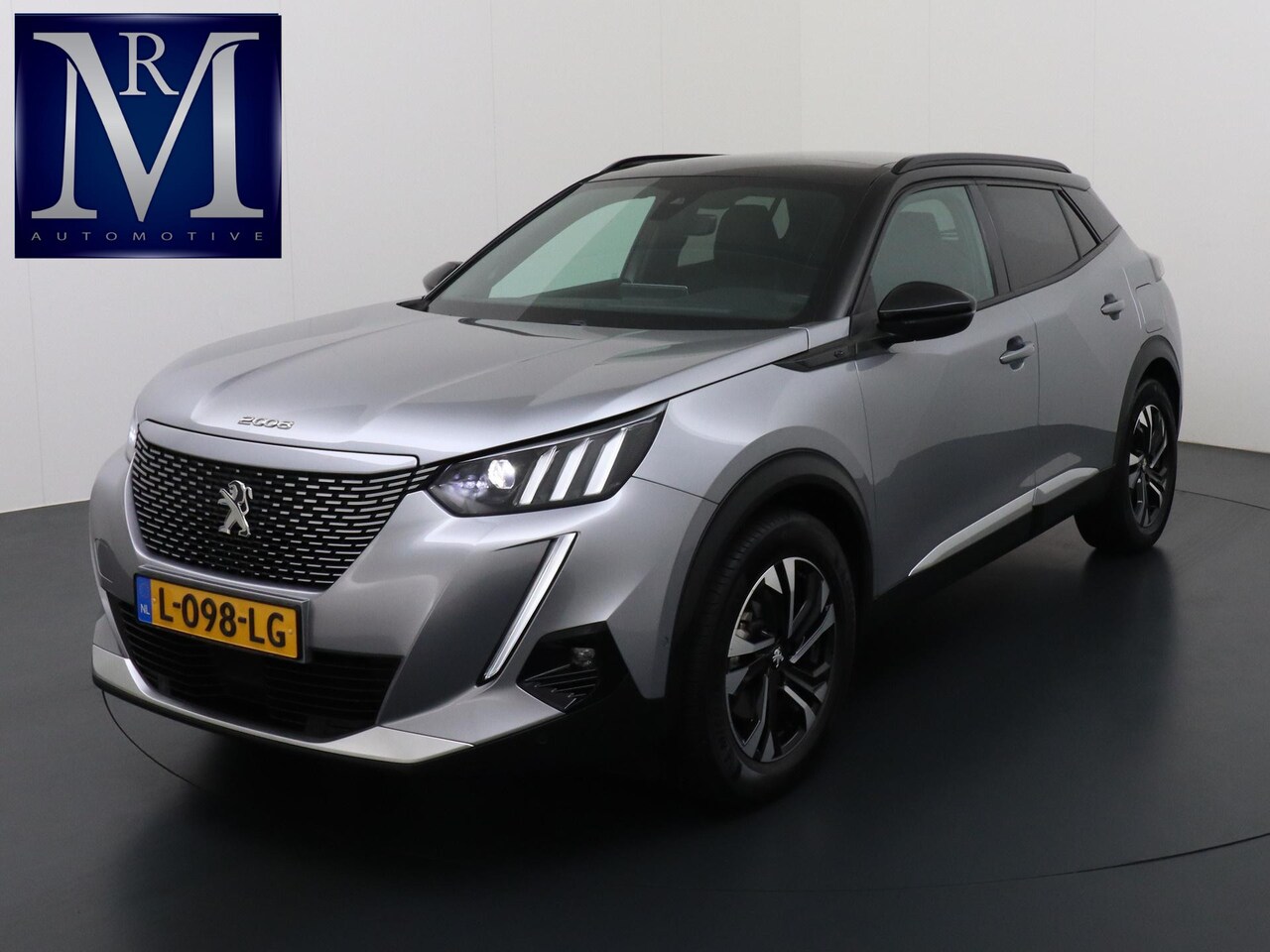 Peugeot e-2008 - EV GT 50 kWh TOPSTAAT! | 3 FASE LADEN | PANORAMADAK - AutoWereld.nl