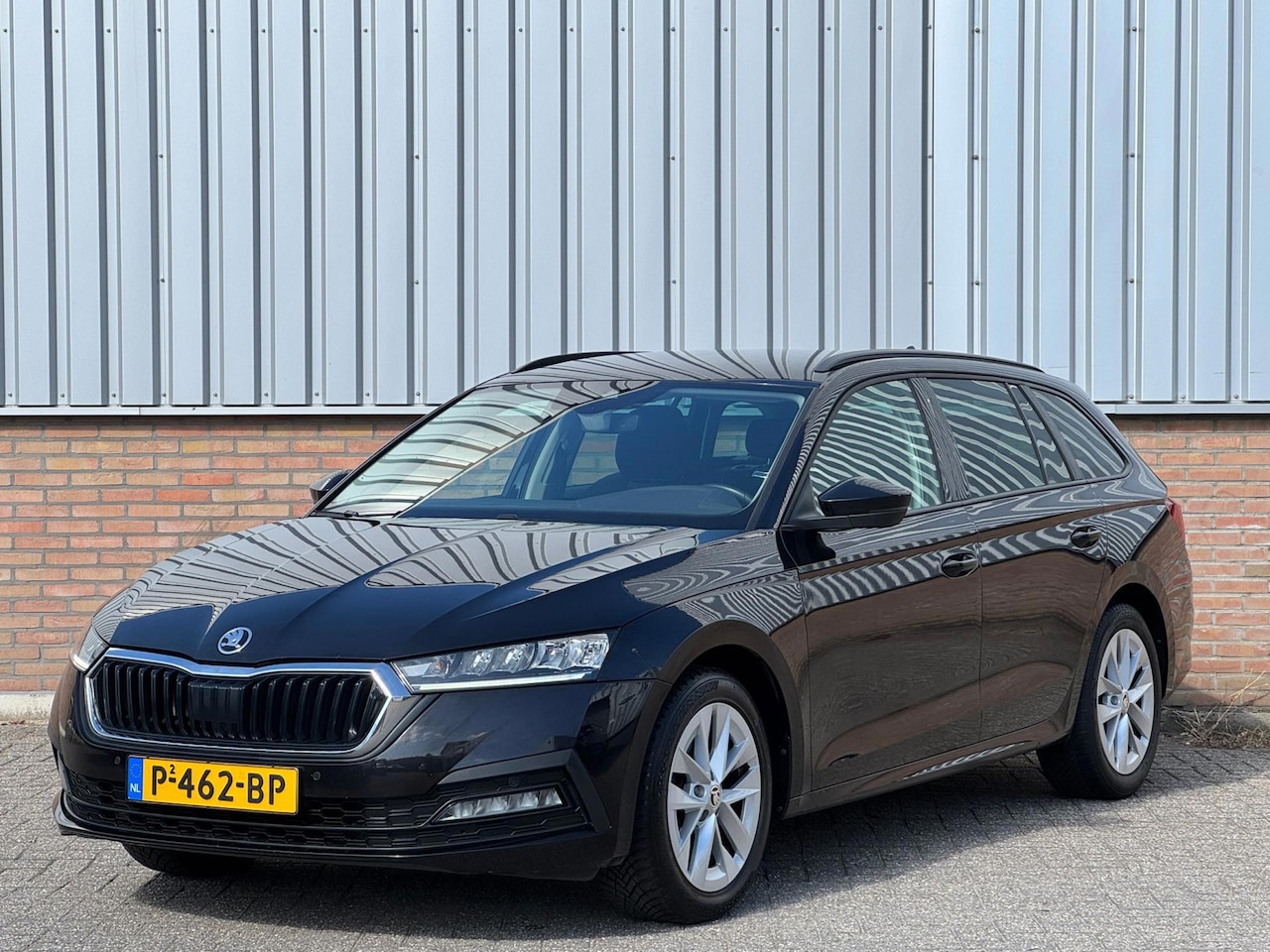 Skoda Octavia Combi - 1.0 e-TSI Business Edition Aut/ Trekhaak/ Keyless - AutoWereld.nl