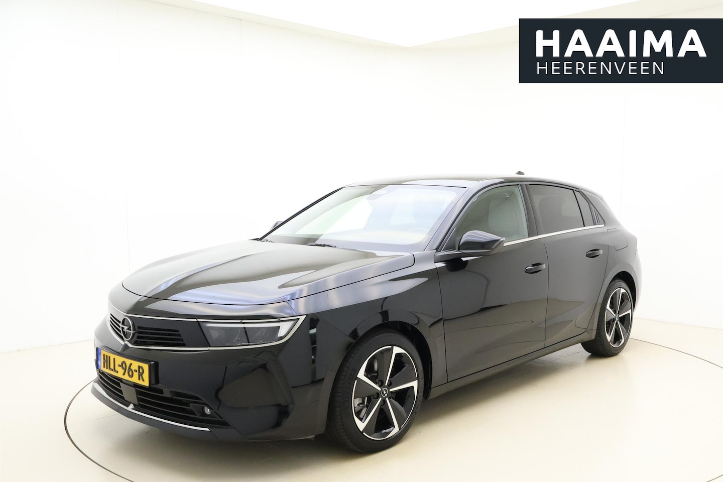 Opel Astra - 1.6 Hybrid 180pk Elegance | Navigatie | Climate control | Stoel & Stuurverwarming | Keyles - AutoWereld.nl