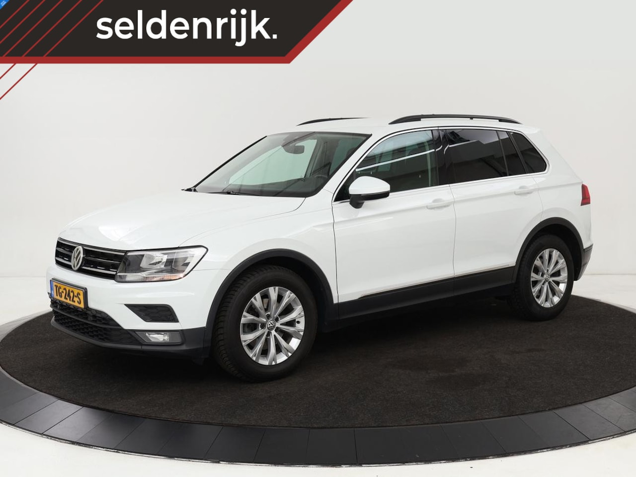 Volkswagen Tiguan - 1.4 TSI ACT Comfortline | Automaat | Navigatie | Adapt. Cruise | - AutoWereld.nl