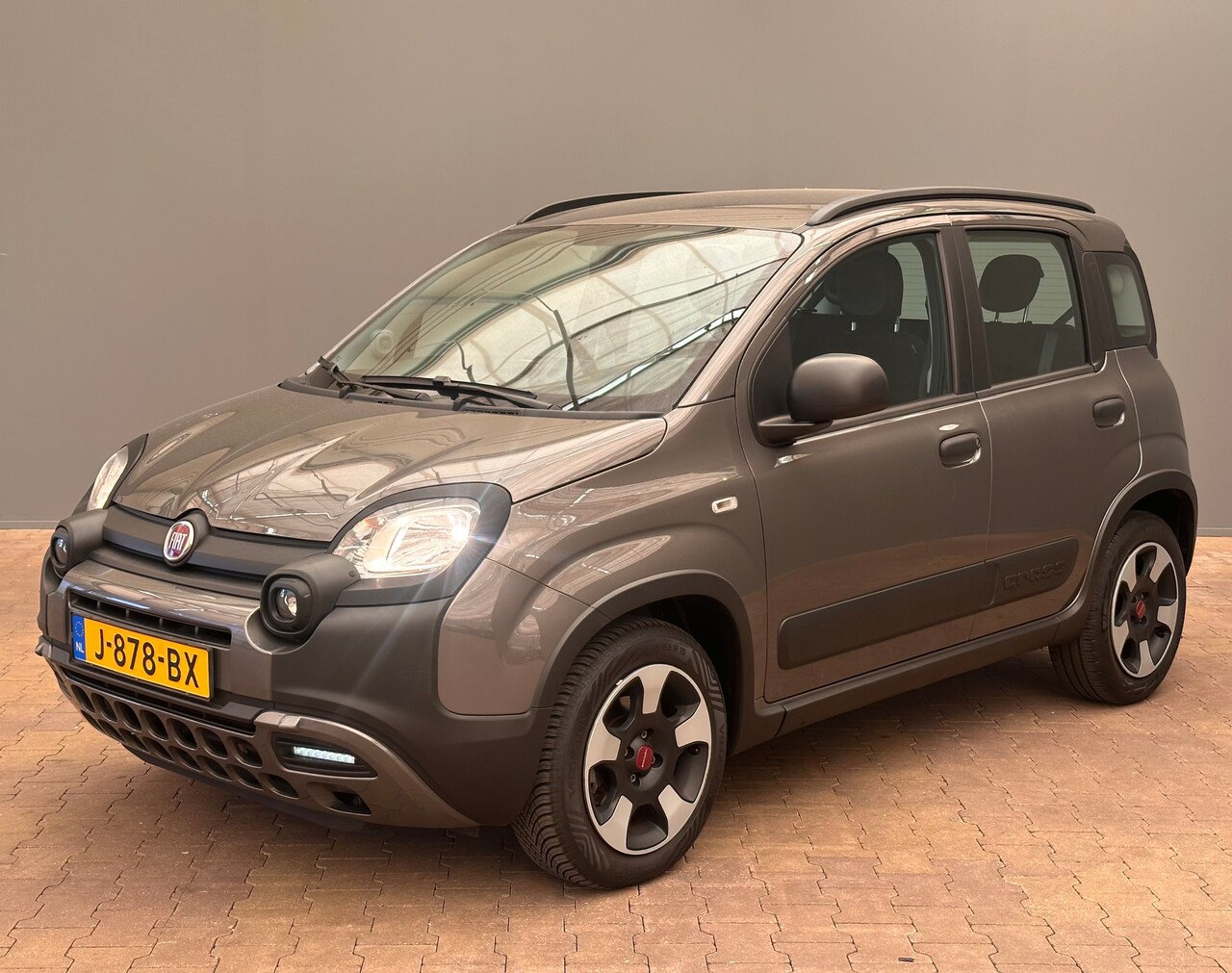 Fiat Panda - 1.0 Hybrid City Cross All Season | 15'' Lichtmetaal | Airco | Parkeersensoren | Centrale v - AutoWereld.nl