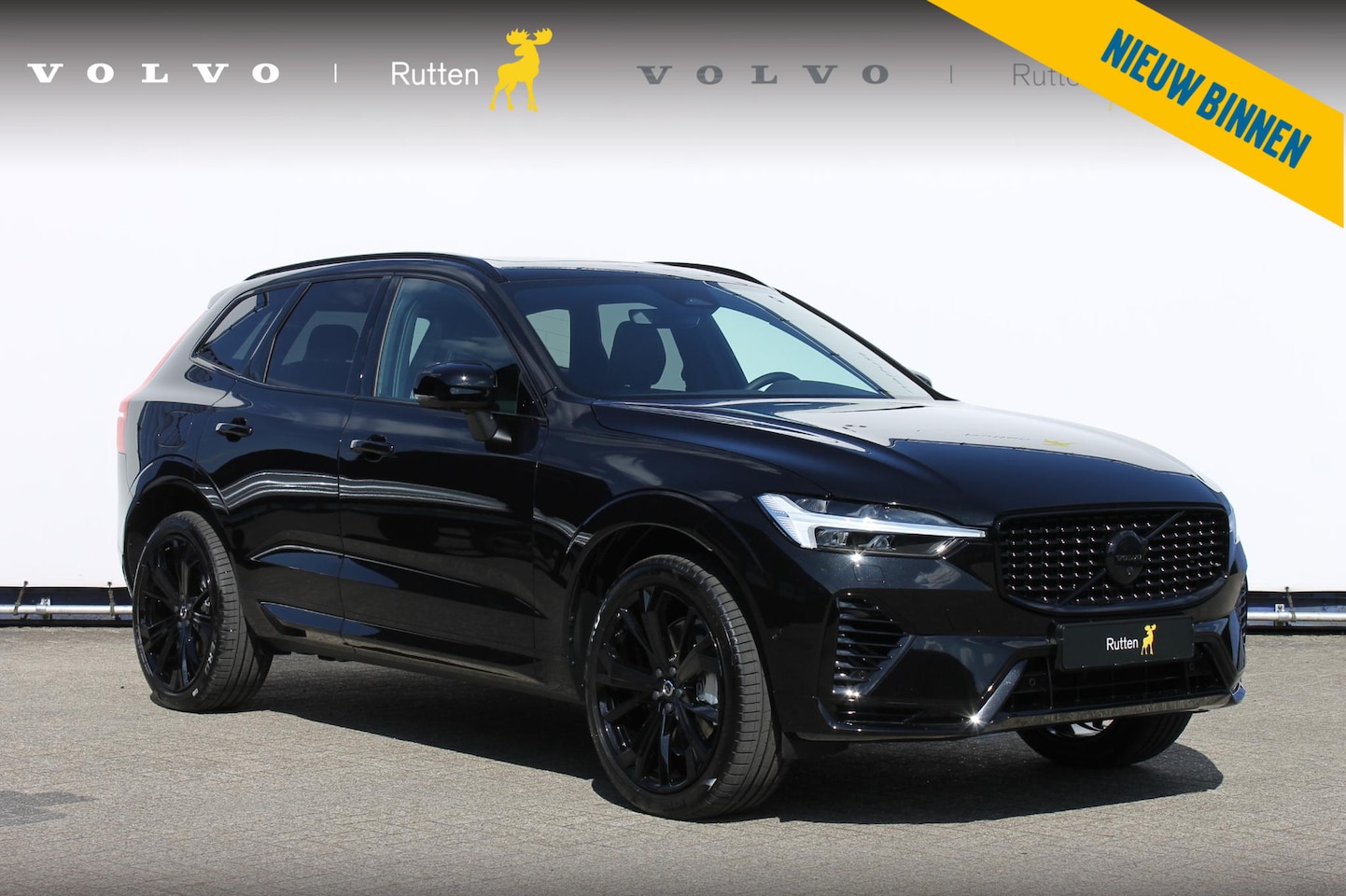 Volvo XC60 - T6 Plug-in hybrid AWD Plus Black Edition Long Range / Panoramisch schuif-kanteldak / Googl - AutoWereld.nl