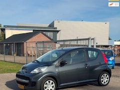 Peugeot 107 - 1.0-12V XR