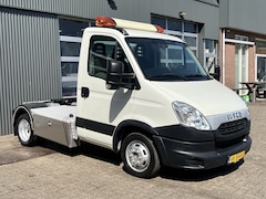 Iveco Daily - 35C17 170pk 10.5 ton Be-trekker Deze mag 8750 kg trekken 3-persoons uitvoering Airco Cruis