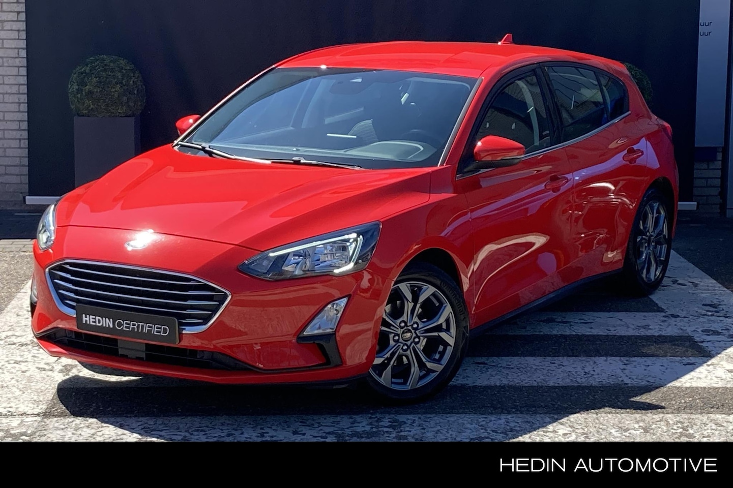 Ford Focus - 1.0 EcoBoost Titanium Business | 17" ST-Line velgen | Navigatie | Apple Carplay/Android Au - AutoWereld.nl