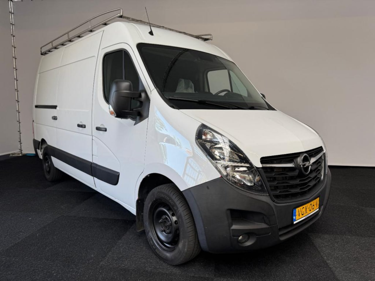 Opel Movano - Movano L2H2 2.3 Turbo Diesel 150 PK Imperiaal Trekhaak Navigatie Camera - AutoWereld.nl
