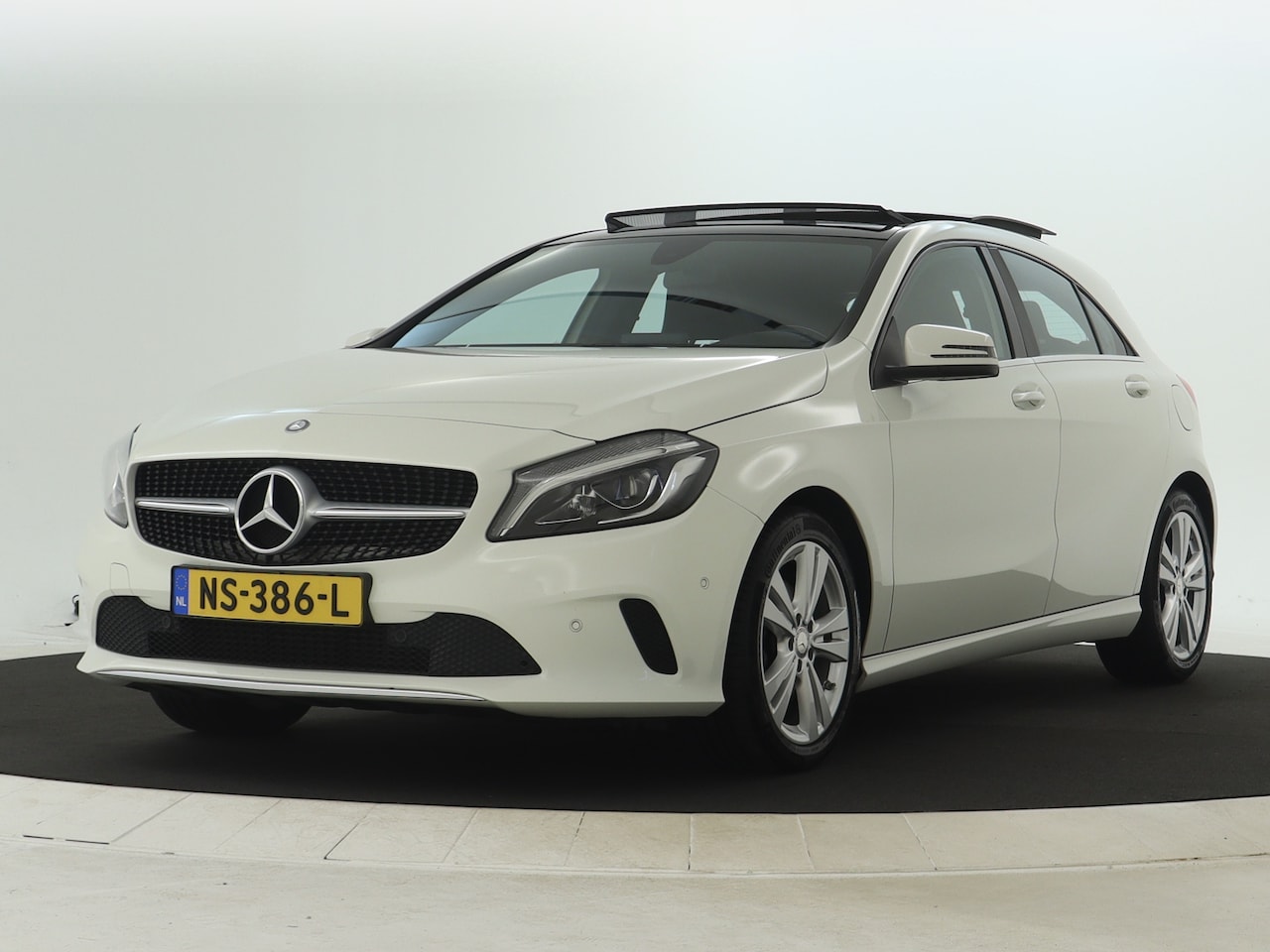 Mercedes-Benz A-klasse - 180 Ambition Panoramadak - AutoWereld.nl