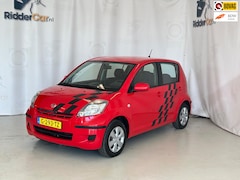 Daihatsu Sirion 2 - 1.0-12V Trend|ELEK RAMEN|TREKHAAK|AIRCO|RADIO|