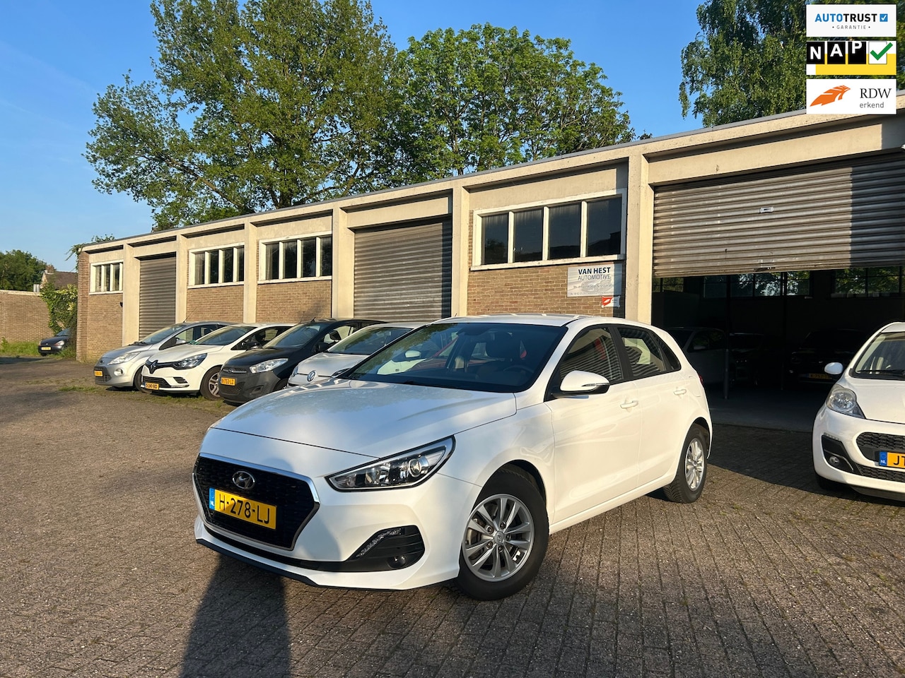 Hyundai i30 - 1.0 T-GDI Comfort Camera/Climate/Cruise/Navi/Trekhaak - AutoWereld.nl