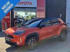 Toyota Yaris Cross - 1.5 Hybrid Dynamic BI-TONE PARKEERSENSOREN BLIND SPOT STOELVERWARMING
