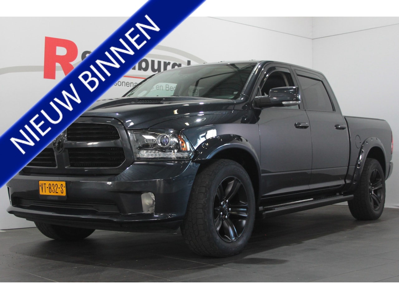 Dodge Ram 1500 - 5.7 V8 4x4 Quad Cab 6'4 - Wide body - Camera / Schuifdak / Navi - AutoWereld.nl