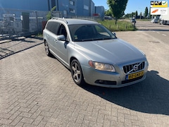 Volvo V70 - 2.4 D5 Momentum AUTOMAAT