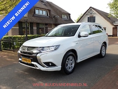 Mitsubishi Outlander - 2.4 PHEV Pure CARPLAY / CAMERA / TREKHAAK