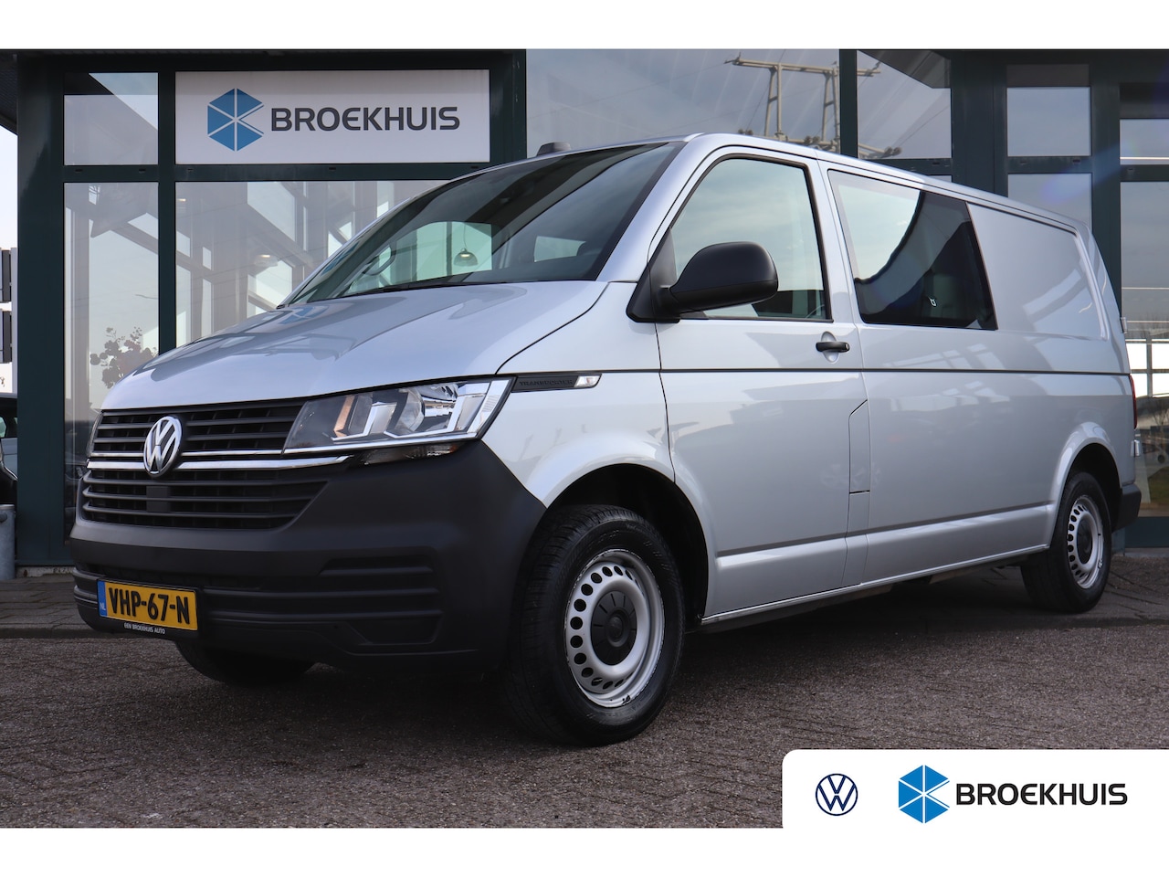 Volkswagen Transporter - 2.0 TDI L2H1 150 Pk 7-DSG Automaat Dubbele Cabine | Cruise Control | Trekhaak | - AutoWereld.nl