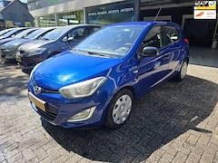 Hyundai i20 - 1.2i Business Edition | 2E EIGENAAR | 12MND GARANTIE | AIRCO | NW KOPPELING