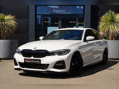 BMW 3-serie - 330i M Sport High Executive 259pk Navigatie/Stoelverwarming/360Camera