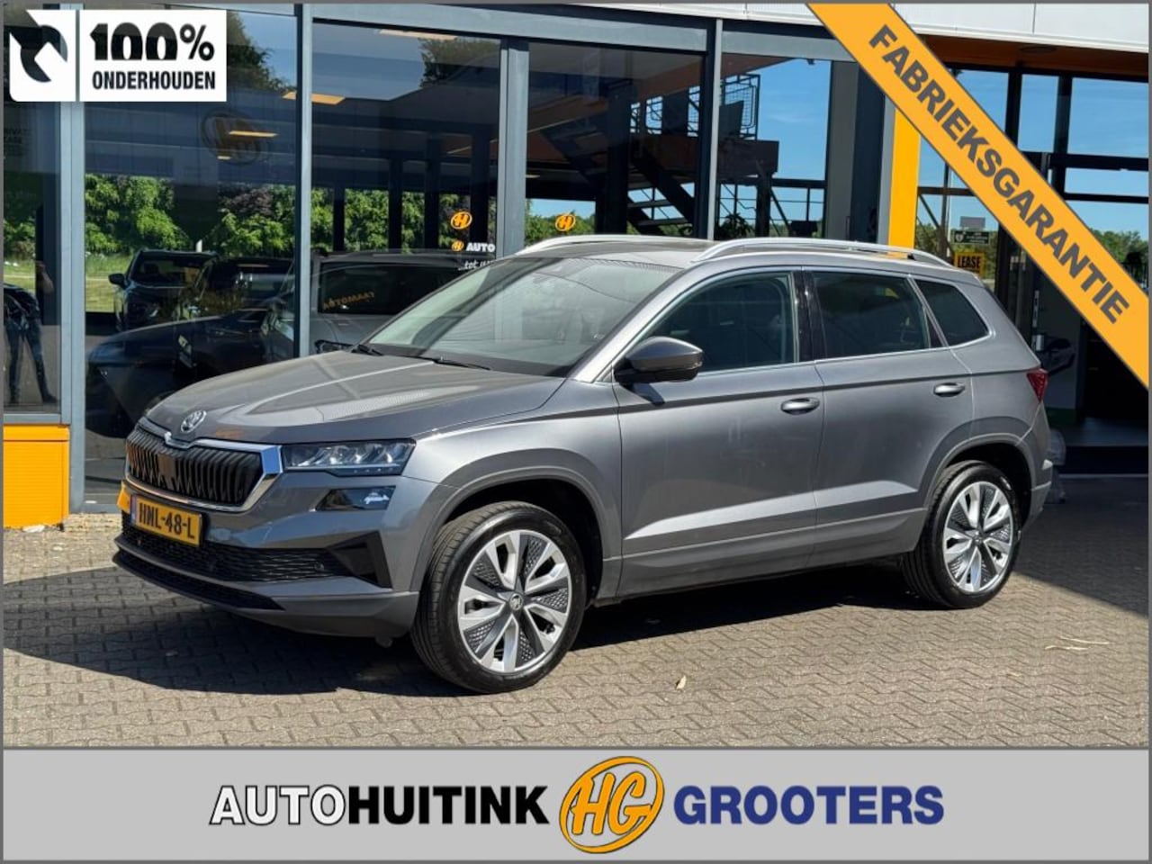 Skoda Karoq - 1.5 TSI Business Edition - panorama - camera - adaptive cruise - AutoWereld.nl