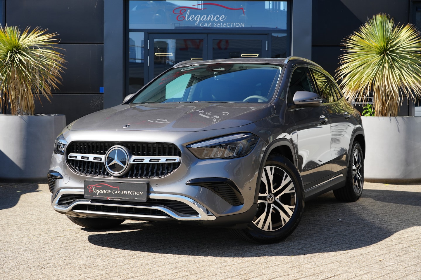 Mercedes-Benz GLA-Klasse - 200 Star Edition 164pk Stoelverwarming/Trekhaak/Camera - AutoWereld.nl
