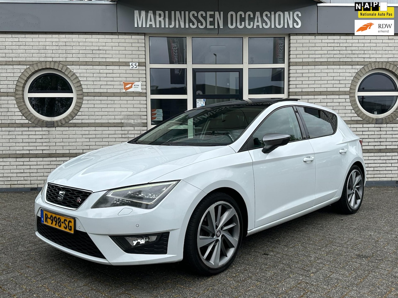 Seat Leon - 1.4 TSI FR |Pano,Stoelvw,Cruise,PDC| - AutoWereld.nl