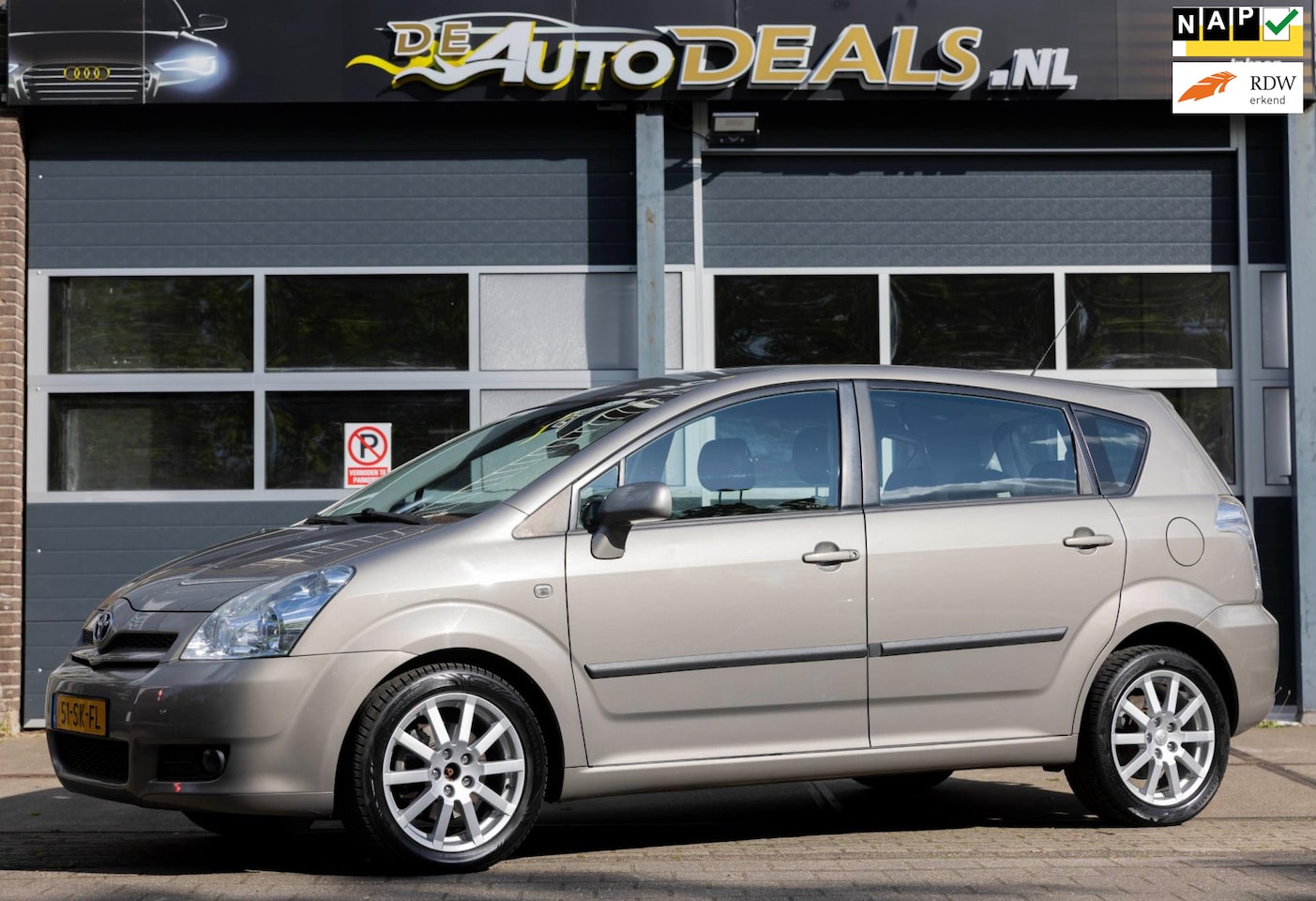 Toyota Verso - 1.8 VVT-i Sol Climate Control Camera Cruise Control 5Pers - AutoWereld.nl