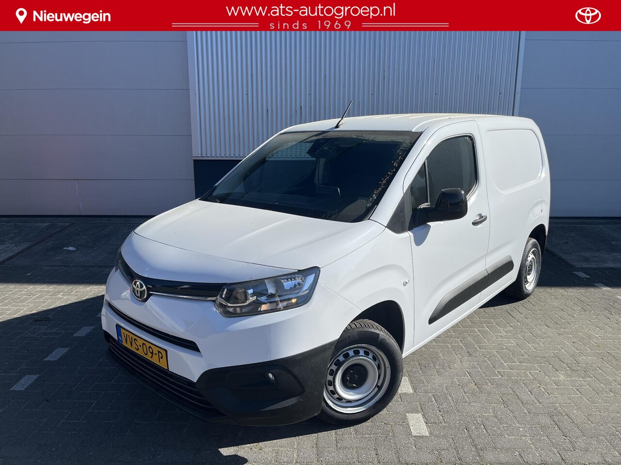 Toyota ProAce City - 1.5 D-4D Live 1.5 D-4D Live , 35.000 km, PDC 8x, Ful map Navi, betonplex ed. zeer netjes - AutoWereld.nl