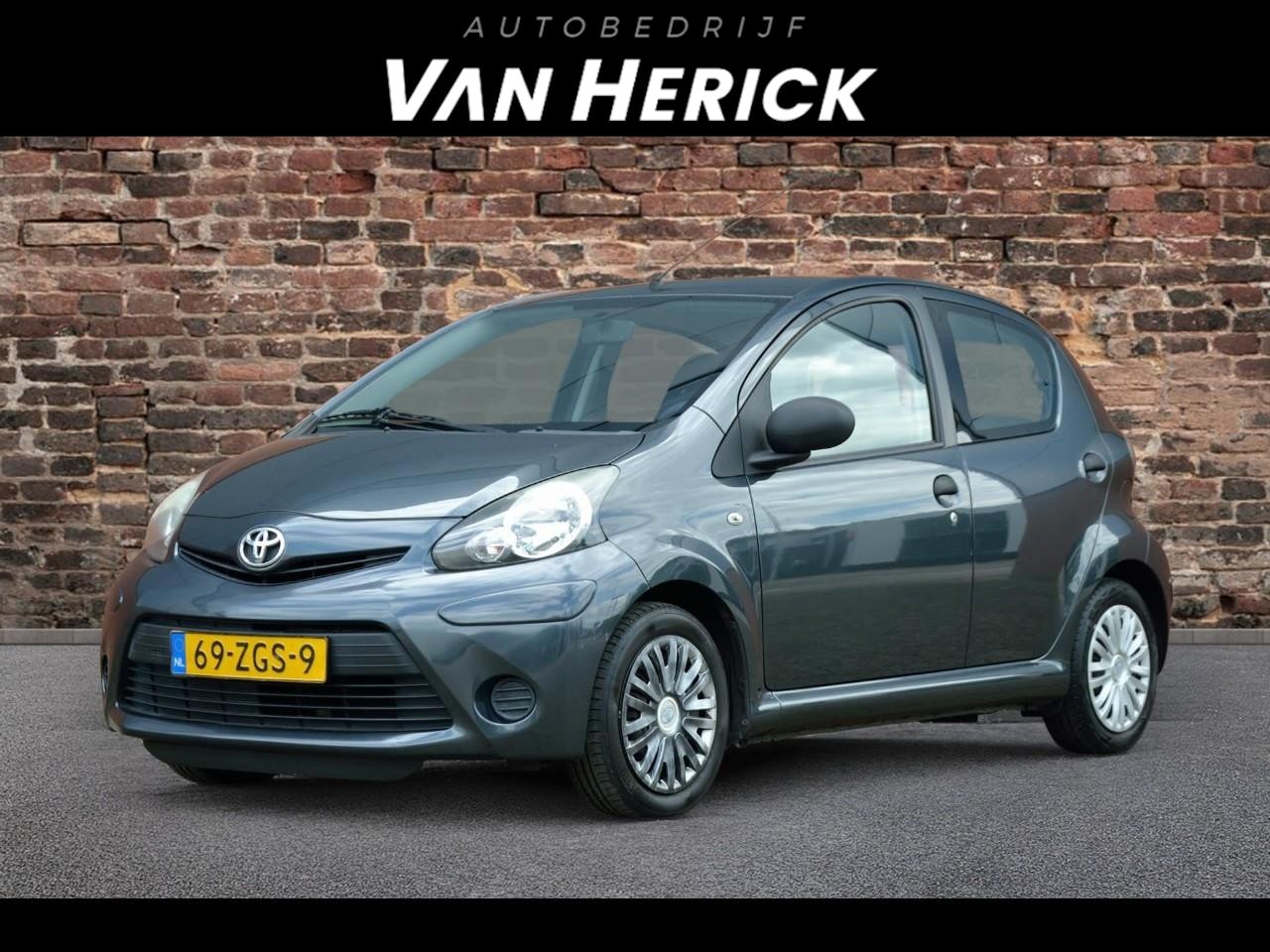 Toyota Aygo - 1.0 VVT-i Comfort | 5-Deurs | Airco | Elek. Ramen - AutoWereld.nl
