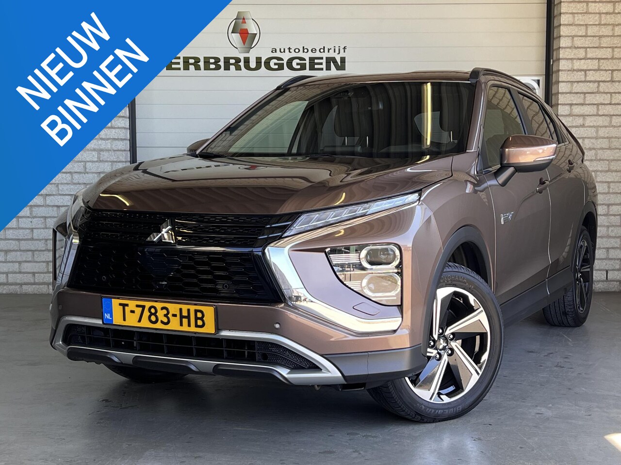 Mitsubishi Eclipse Cross - 2.4 PHEV Intense+ | 18" LMV | Carplay | Camera | Navi | All-in rijklaarprijs - AutoWereld.nl